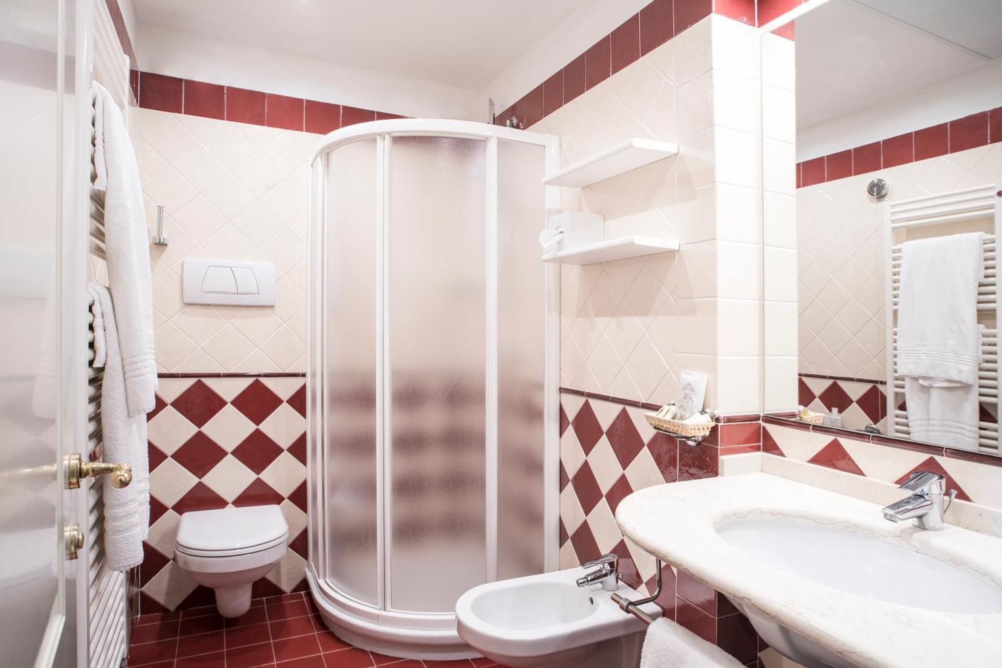 Hotel Gardenia Al Lago Гарньяно Номер фото