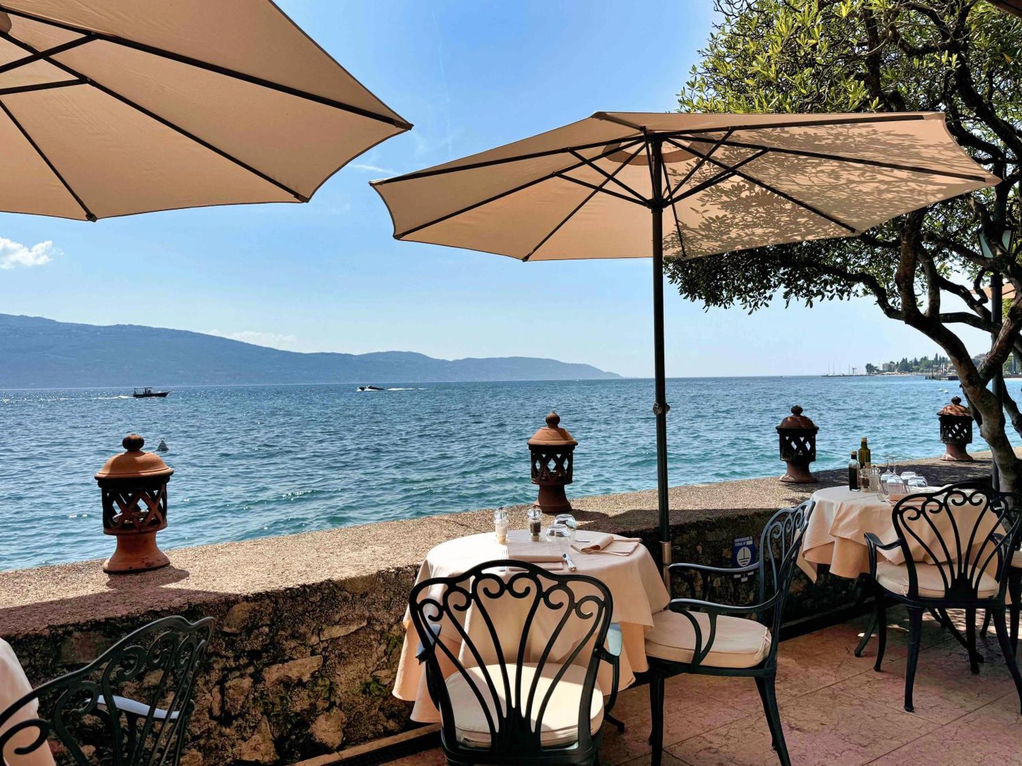 Hotel Gardenia Al Lago Гарньяно Экстерьер фото